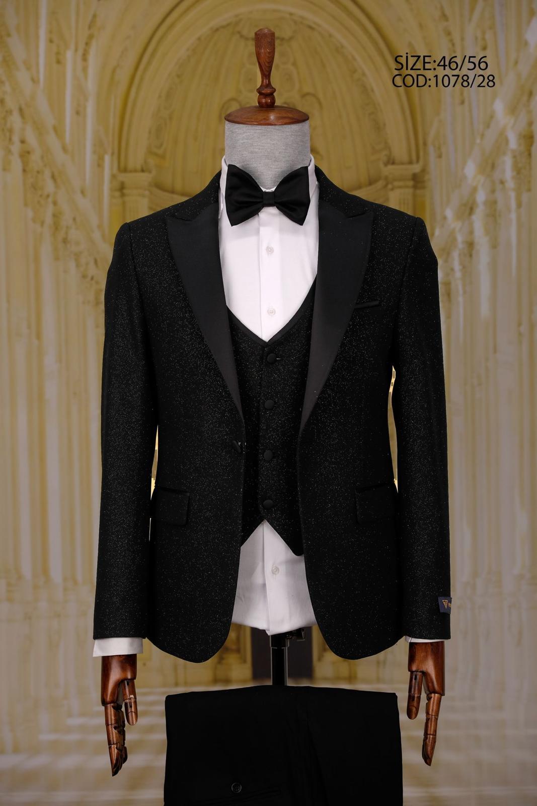 Tuxedo suit 