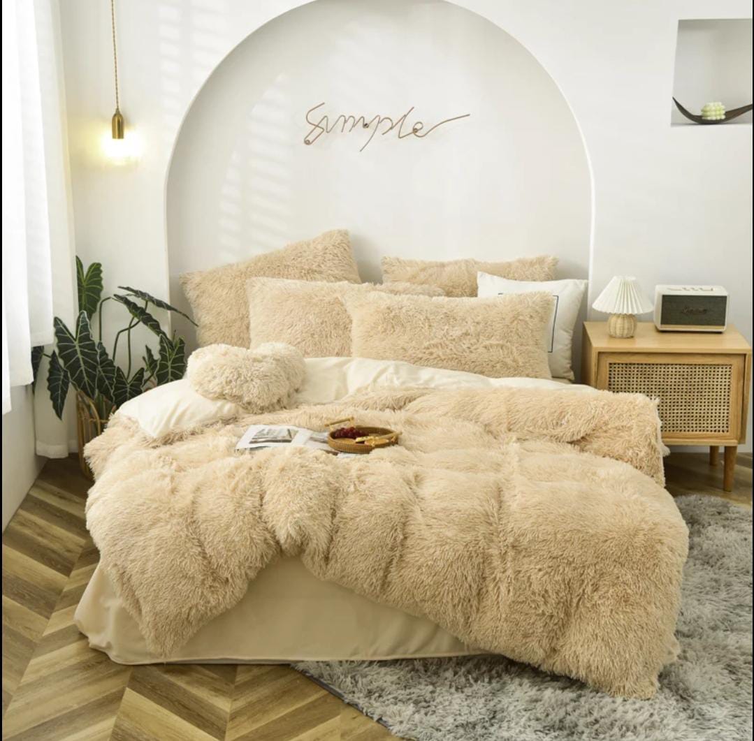  6pc Luxury designs Velvet plush Fluffy Duvet set*